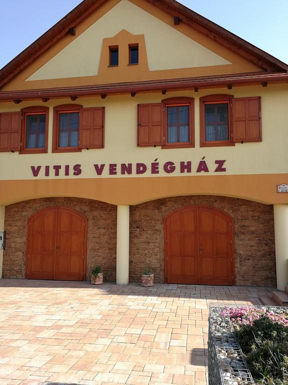 Vitis Vendeghaz Hotell Becsehely Exteriör bild